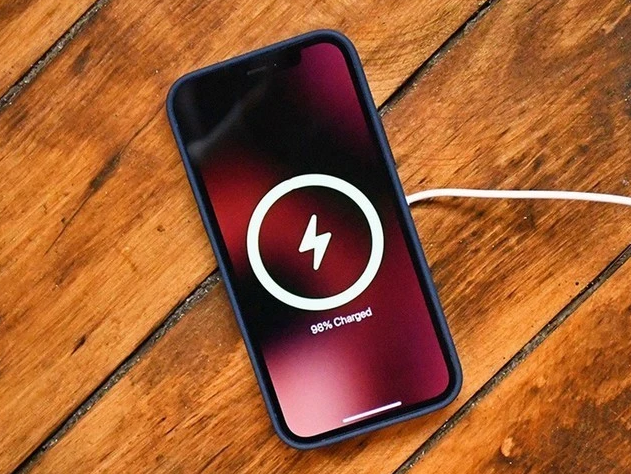平舆苹果手机维修分享iPhone 12可以随便充电吗 